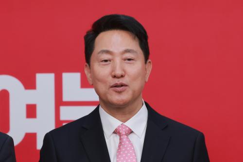 오세훈 "빨간색 입고 싶다, 입게 해달라…당 변화 없으면 독자 노선도"