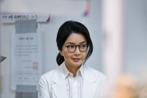 김건희 일가 요양원, 부당 청구 14억 적발···건보공단 환수·고발 검토