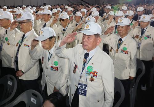 "참전명예수당 인상하자"…구자근, 참전유공자법 개정안 발의