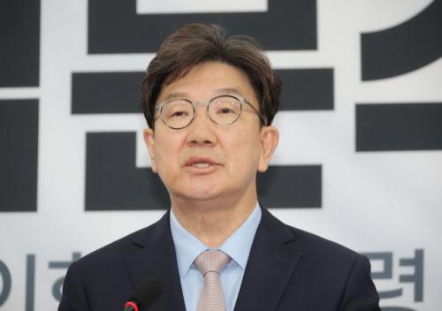 권성동 "유시민 사과 안 해…이재명, 망언에 미온적 태도로 두둔"