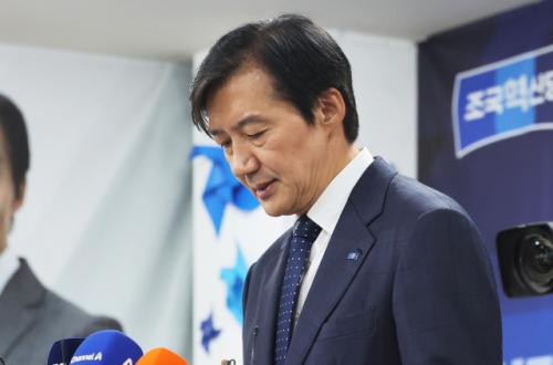 사라진 3지대…'사퇴' 조국·'책임통감' 이준석