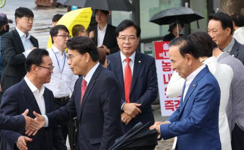 '갈팡질팡' 국힘의 쇄신...더 멀어지는 보수 재건