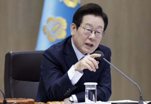 李 대통령 "한국인 건드리면 패가망신 보여줘야"