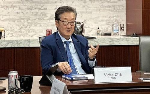 빅터 차 "트럼프, APEC 방한 때 김정은 판문점 회동?"