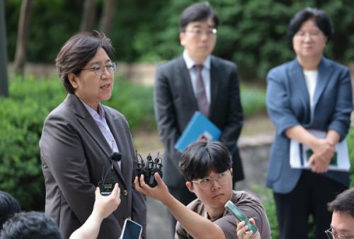 의사인가? 농부인가? 트레이더인가?…정은경 남편의 쓰리잡 의혹