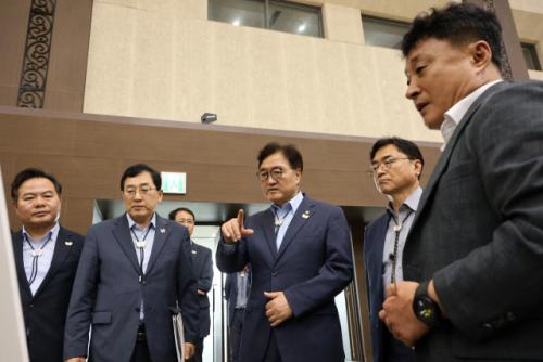 잇따른 주요인사 경주 방문 왜? '내우외환'에 APEC 성공개최 의문부호