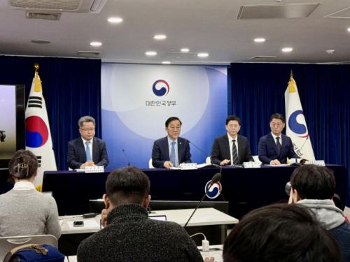 수도권에 '6만호' 공급 폭탄…李대통령 공언 엿새 만에 뒤집은 정부