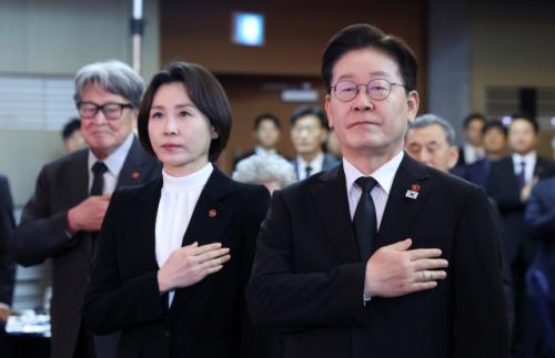 [속보] 李 대통령 "국가폭력 범죄, 나치 전범 처벌처럼 영구적 책임"