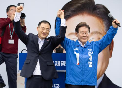 '국힘 탈당' 김상욱, 민주당 입당…"바닥부터 배울 것"