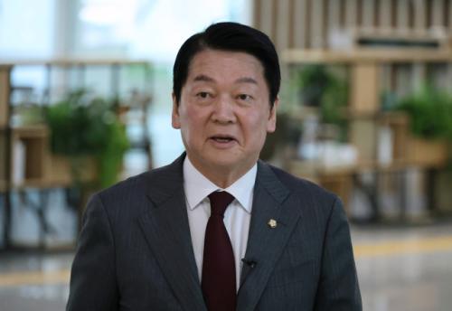 안철수 건강이상설?…의혹 제기한 김어준 고발