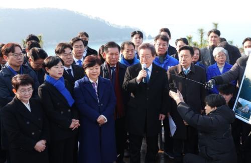 박찬대 흉기 테러 암시에 경찰 경계 강화, 朴 "李대통령도 방탄복 입으면서도 국민과 함께 해"