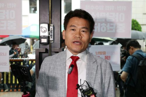 "전한길에 '폴더 인사' 중진들"…국힘 초선들 '자괴감' 토로