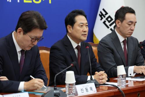 대통령실 "장동혁 집 6채 실거주? 머리·발 따로 사나…국민이 우습나"