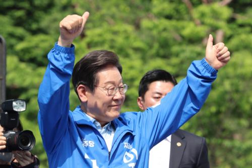 明·金, 서울·강원·충청권서 접전…인천·경기·호남·제주서 明 우세