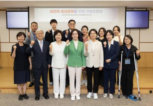 '투명인간' 외국인 아동 4천여명 …임미애 "보편적 출생등록 미뤄선 안 돼"