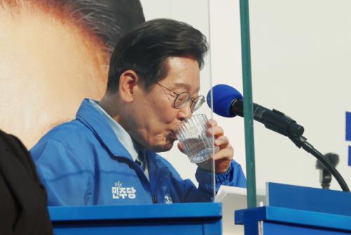 'HMM 부산 이전' 외친 이재명, 지역 공약엔 직접적인 언급 '회피'