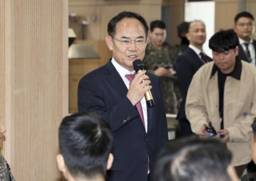 임종득 "충북 군 부대 대규모 식중독 발생, 피해 인원 더 늘 수도"