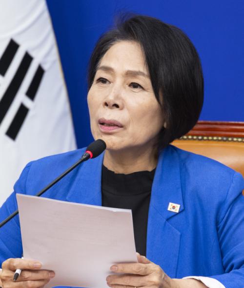 최민희 "대통령·대표 열심히 일하는데 지지율 급락…언론의 비난·이간 보도 탓"