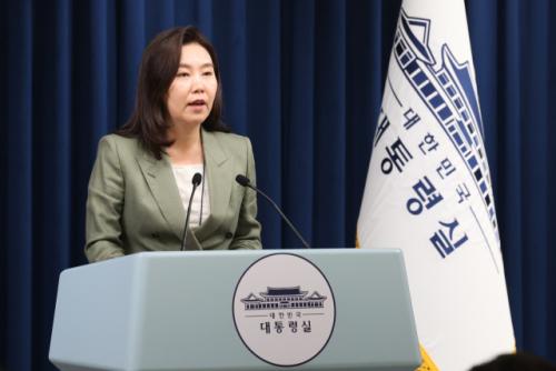 [속보] 국힘 "현금부자만 집 사는 대출규제…대통령실, 유체이탈 화법"