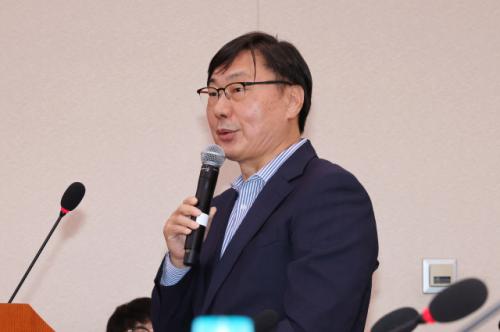 '쌍방울 대북송금' 이화영, 징역 7년 8개월형 확정