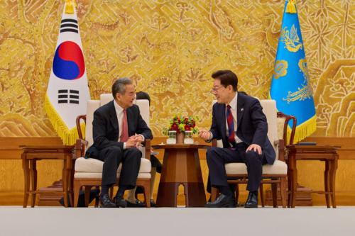 자유통일당, 中 왕이 훈수 비판..."한미동맹·비핵화 입장 분명히 해야"