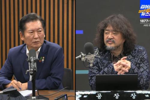 당대표 좌우한 김어준의 영향력…국힘은 유튜버와 거리두기