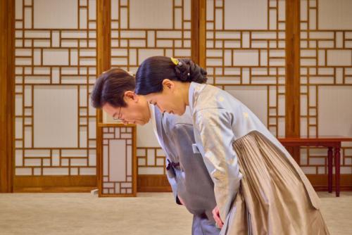 李대통령 "간·쓸개 내주고 손가락질 받아도 국민삶 위해"