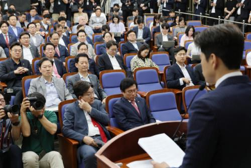 대여투쟁 시급한데…단합된 목소리 못 내는 국민의힘