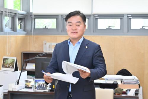 [의정외전] 신동윤 대구 달성군의원 "군민의 목소리를 가까이에서 듣고 푸는 책임지는 의원이 되겠다"