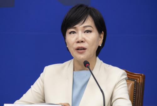 與 전현희 '대장동 금품수수' 김용 석방 요구…"정치 공작 피해자"