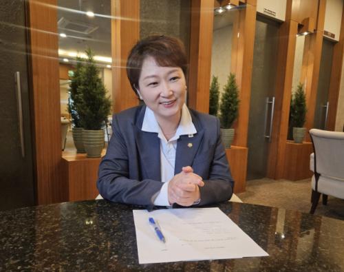 대구 찾은 이언주 "이재명, 박정희 정신과 닮아" TK 표심 호소