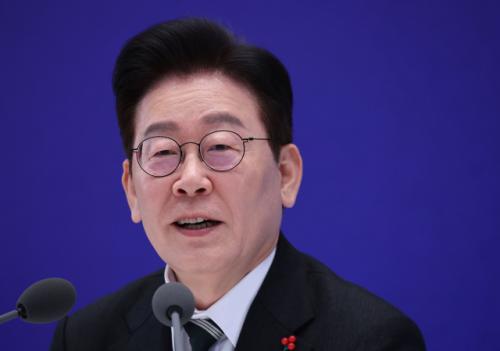 李대통령 지지율 59%…지선 '여당에 힘 실어야' 우세