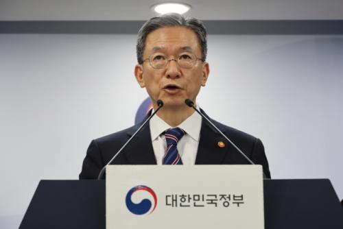 '대규모 사면'에 "법·질서 지키면 손해"…'건폭' 사면 논란도