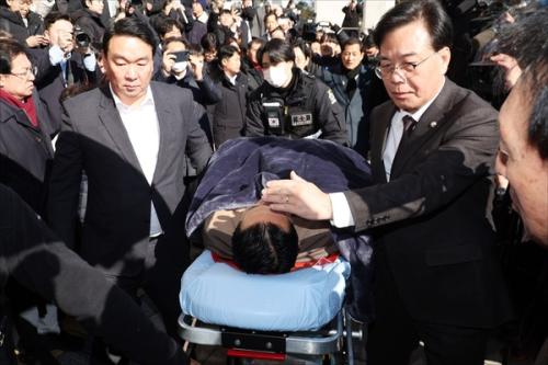 "출퇴근·흡연 단식과 달라"…국힘, ‘장동혁 단식’ 외면한 당정 직격