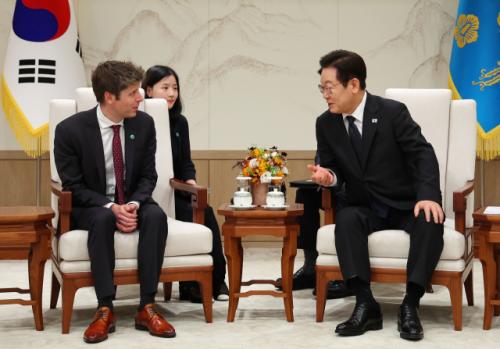 최태원·이재용 연쇄 회동…오픈AI 울트먼 '스타게이트' 韓 구애