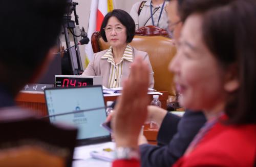 나경원 "추미애, 조폭 같은 의회 운영…절차 민주주의로 돌아오라"