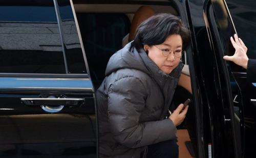 이혜훈 인사청문회 하루 전 또 논란…‘세 자녀 조기 유학’ 위법 의혹