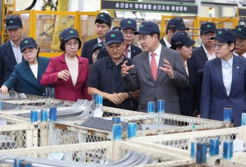 ‘보수의 심장’ TK 다독인 국힘…신공항·미분양 해법 약속