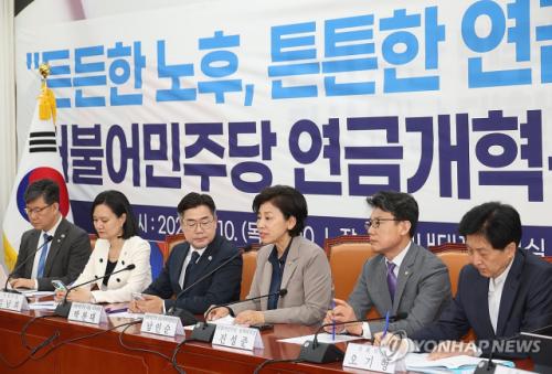 與연금특위 "퇴직연금 수익률 2%대… 기금화·전문적 운영 필요"