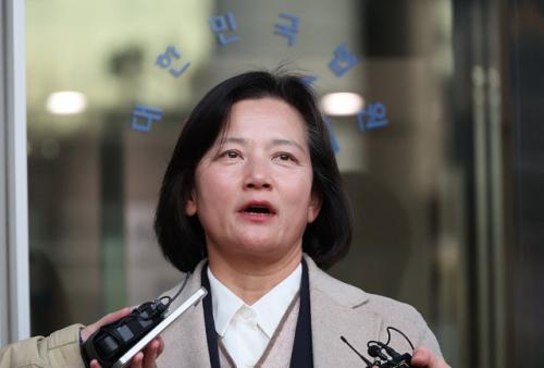 '강등 취소' 정유미 검사장, "선관위 특검? 제의 오면 영광…시스템 바로잡아야" [뉴스캐비닛]