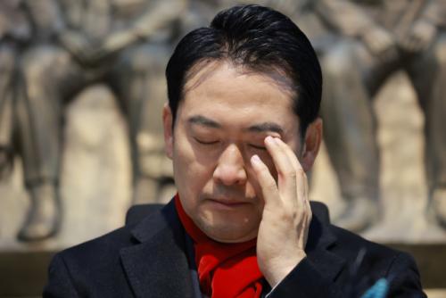 장동혁 '물만 마시며' 사흘째 단식…의원들 찾아 격려