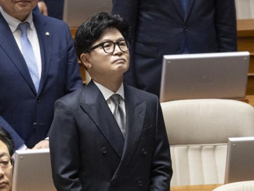 한동훈 "종합특검, 출국금지 연장 유치해…그냥 접으려니 창피한가"