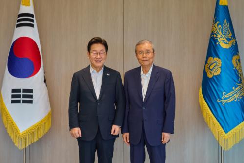 김종인, 李 대통령 만나 "美에서 친중이라고 오해해…유념해야"