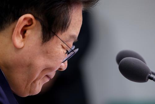 李대통령 지지율, 2%p 상승으로 60%…장래지도자 2위는 장동혁, 1위는 조국