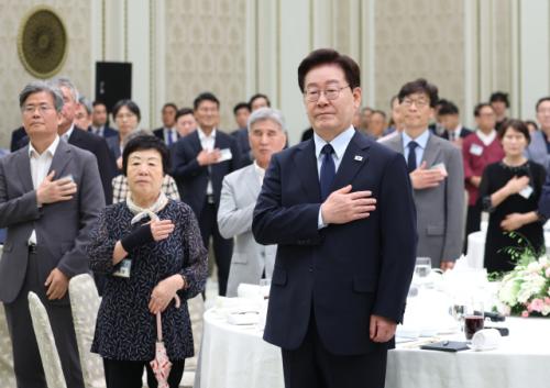 오락가락·흔들리는 정책, 국정 불안감 ↑…野, "오합지졸"