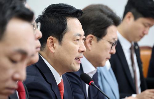 보수 진영 위기론 고조에 장동혁 대표 리더십 회복 목소리 ↑