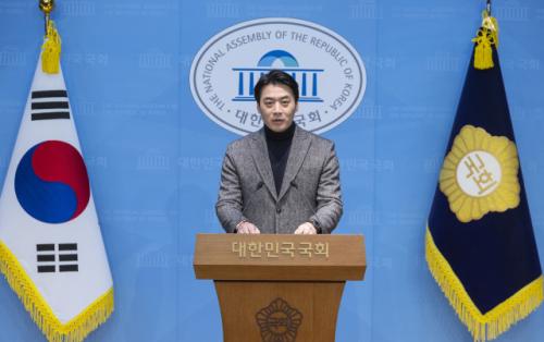 與, 민주·혁신 합당 논란 재점화…한준호 "합당 멈춰야, 李정부 도움 안돼"