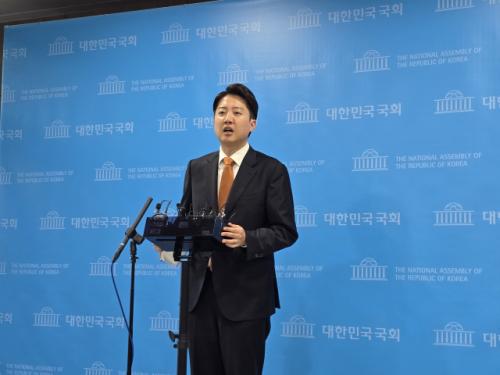 이준석 "이번 선거 진영논리 대신 정책대결로 가야…미래 위한 정치하겠다"