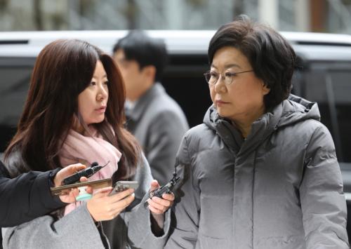 의혹 피하고 헌혈 자료 낸 이혜훈…국힘 "청문회 연기"