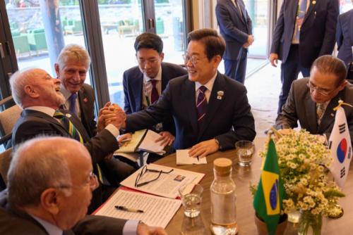 한국·브라질 정상회담…"경제협력 확대·글로벌 현안 공조"